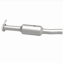 Load image into Gallery viewer, MagnaFlow 09-10 Ford F-550 Super Duty V10 6.8L Rear Underbody Direct Fit Catalytic Converter