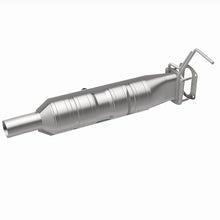 Load image into Gallery viewer, MagnaFlow 09-19 Ford F53 V10 6.8L Underbody 6.8L Direct Fit Catalytic Converter