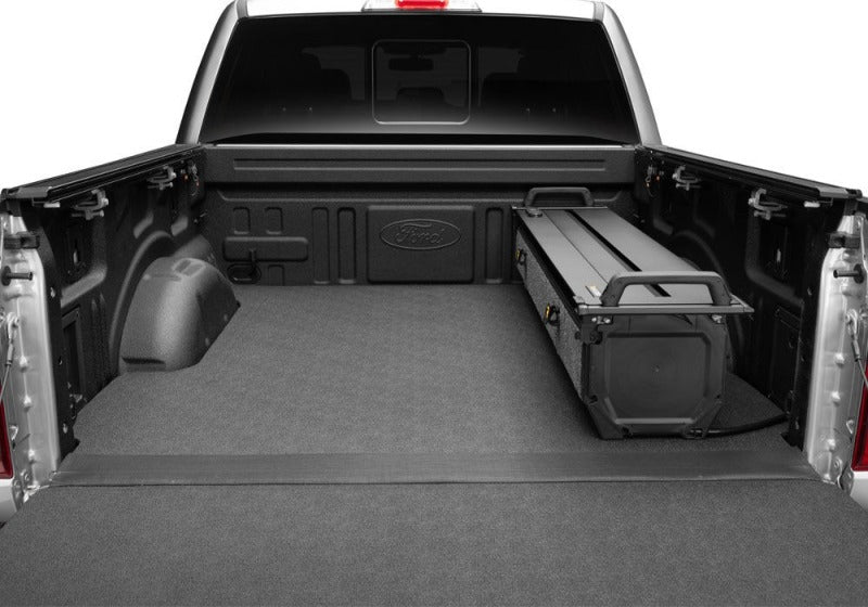 RealTruck 19-26 RAM 1500 5.7ft Bed (w/o MultiFunction Tailgate) RetraxPRO EZ-Off FRC-4000
