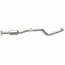 Load image into Gallery viewer, MagnaFlow 2009 Chevrolet Express 4500 V8 6.0L Right Underbody Catalytic Converter