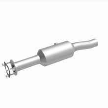 Load image into Gallery viewer, MagnaFlow 16-19 Ford E-450 Super Duty Base V10 6.8L Underbody Direct-Fit Catalytic Converter