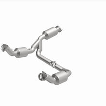 Load image into Gallery viewer, MagnaFlow 2021 Chevrolet Express 2500 4.3L Underbody Direct-Fit Catalytic Converter