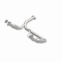 Load image into Gallery viewer, MagnaFlow Conv DF 07-09 Chevy/GMC Silverado/Suburban/Sierra/Tahoe/Yukon