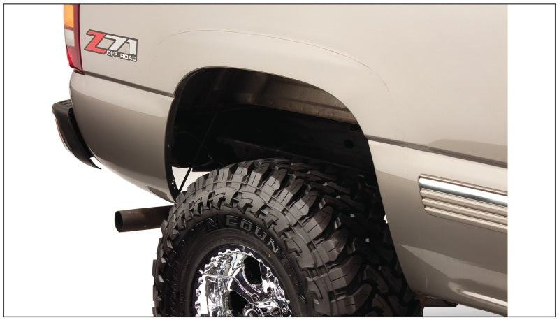 Bushwacker 07-07 Chevy Silverado 1500 Classic Fleetside Extend-A-Fender Style Flares 4pc - Black