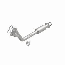 Load image into Gallery viewer, MagnaFlow Converter Direct Fit California Grade 96-98 Toyota 4Runner 2.7L