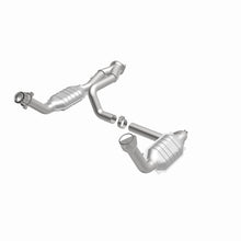 Load image into Gallery viewer, MagnaFlow Conv DF 02-06 Cadillac Escalade / 02-06 Chevy Avalanche 5.3L Dual Conv Y-Pipe Assembly 2WD